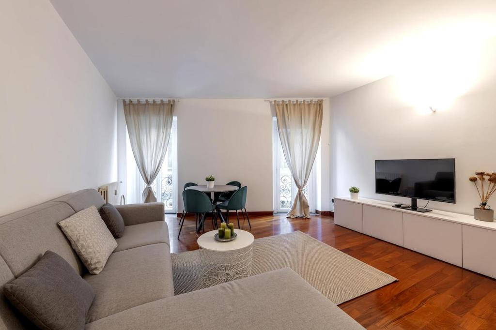 Brera 19 - Wonderful Two Floors Apt, Milán