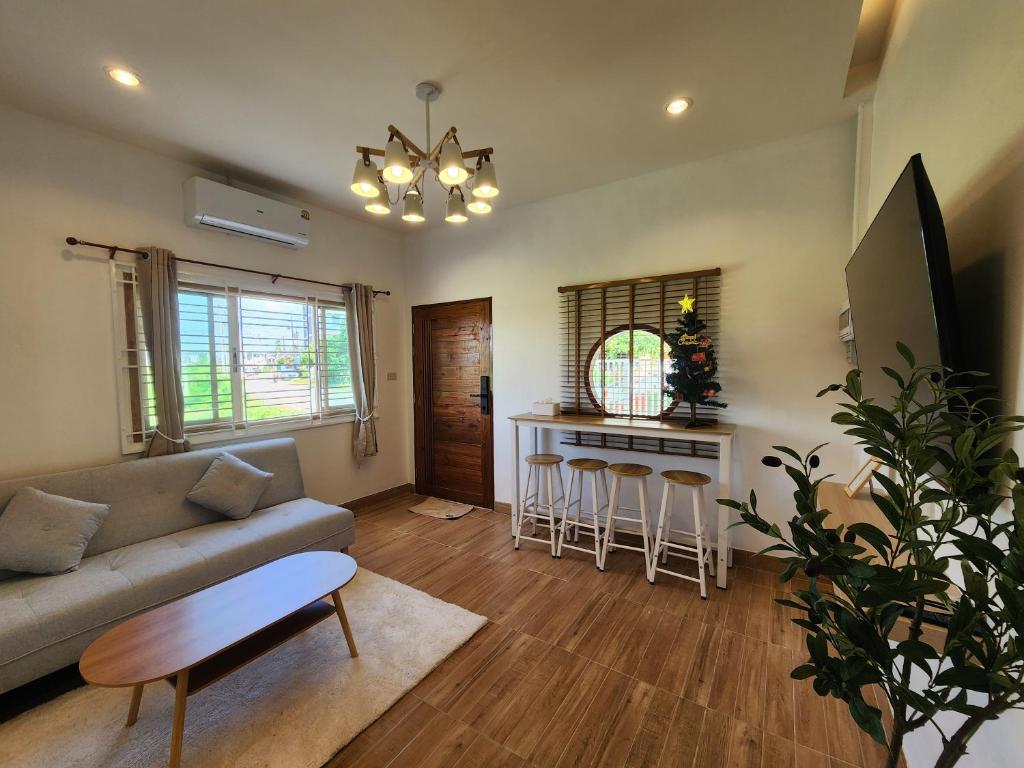 19 House, Ban Khlong Pleo