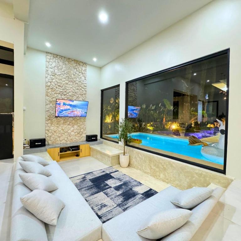 Villa Lembang 4 Kamar Tidur dengan Kolam Renang Billiard Karaoke