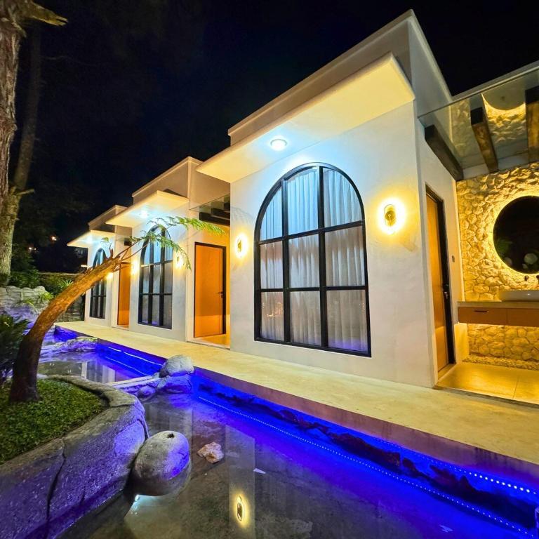 Villa Lembang 4 Kamar Tidur dengan Kolam Renang Billiard Karaoke