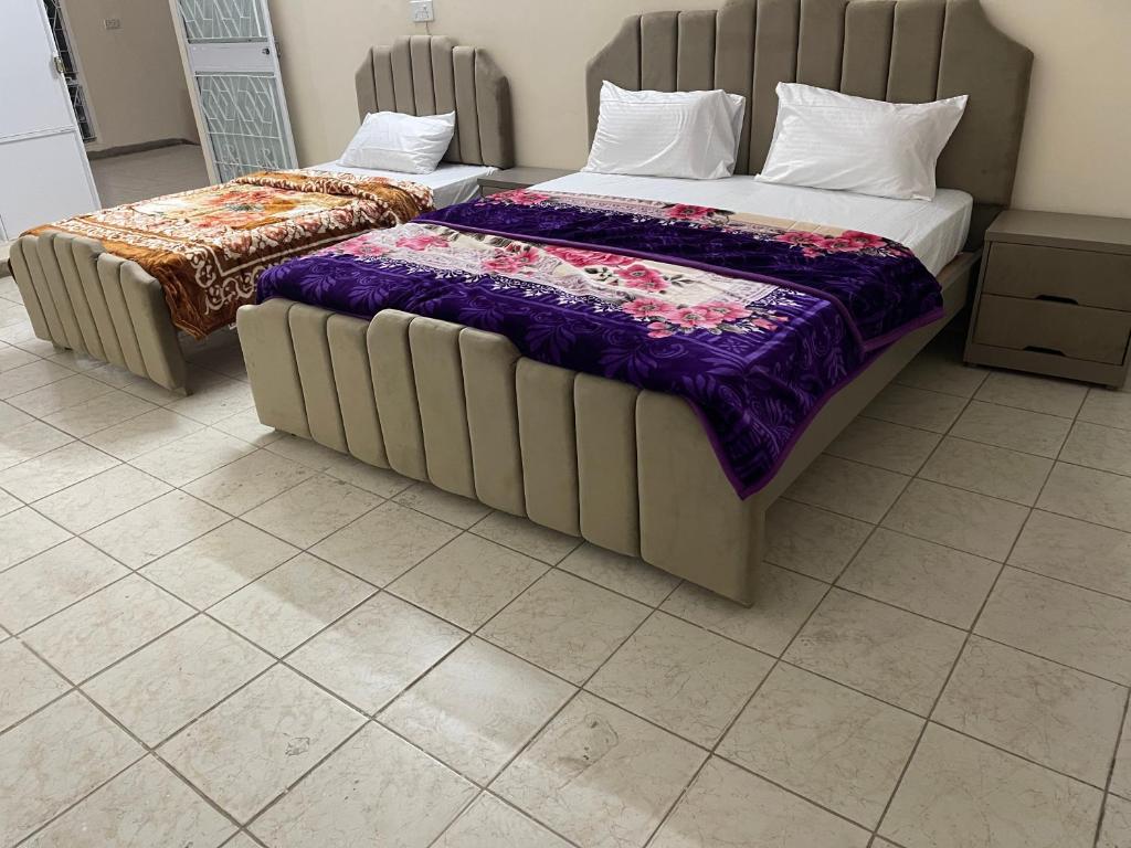 upper portion of a house, Islámábád