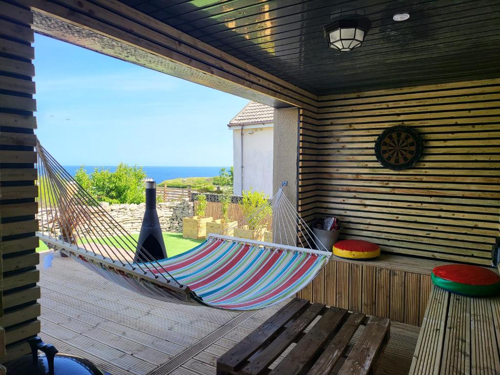 Seaview Home with Private Garden, BBQ, Decking & Fire Pit, Portland