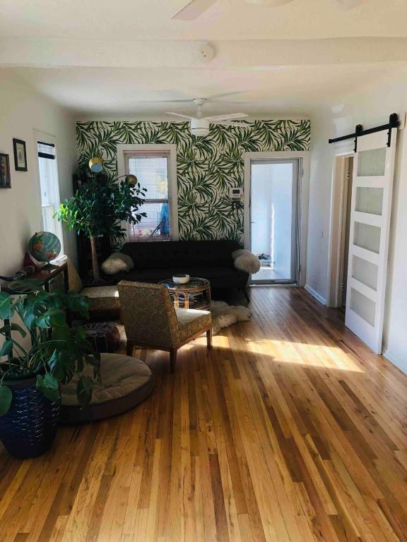 Surfers ranch, Denver