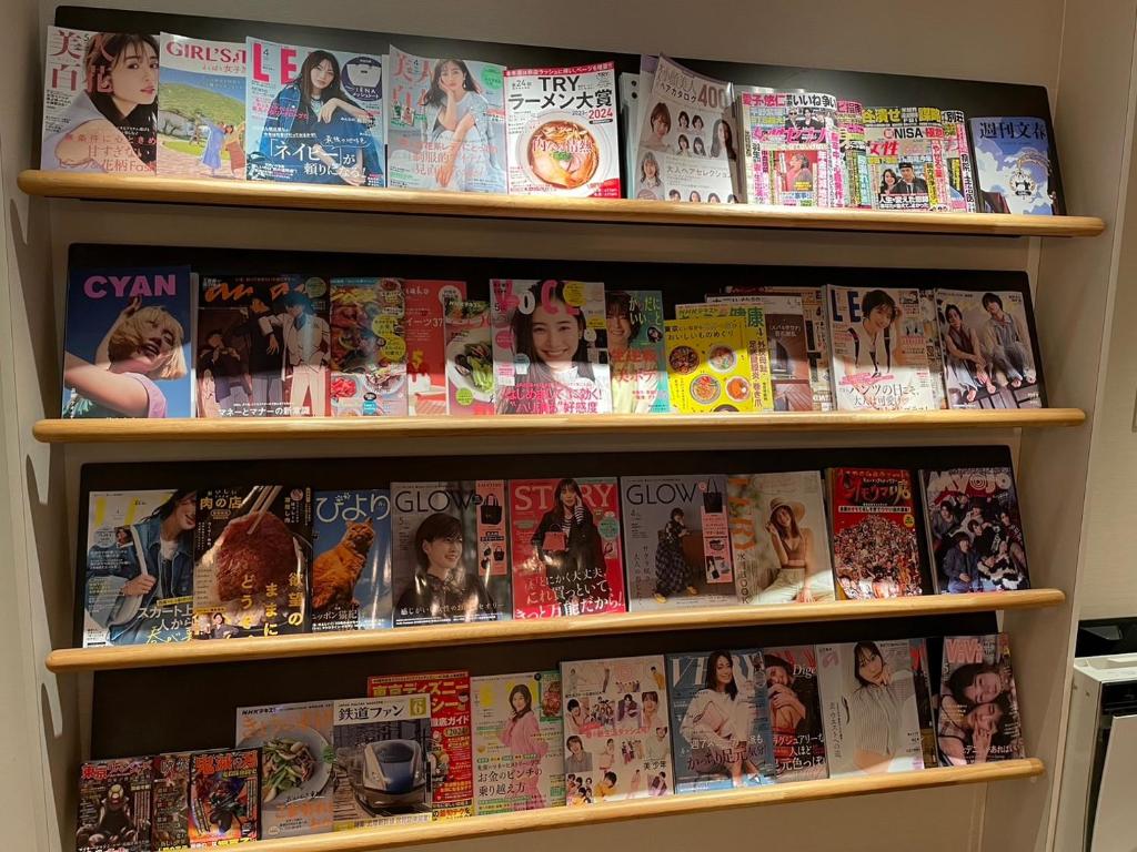 Shared lounge/TV area