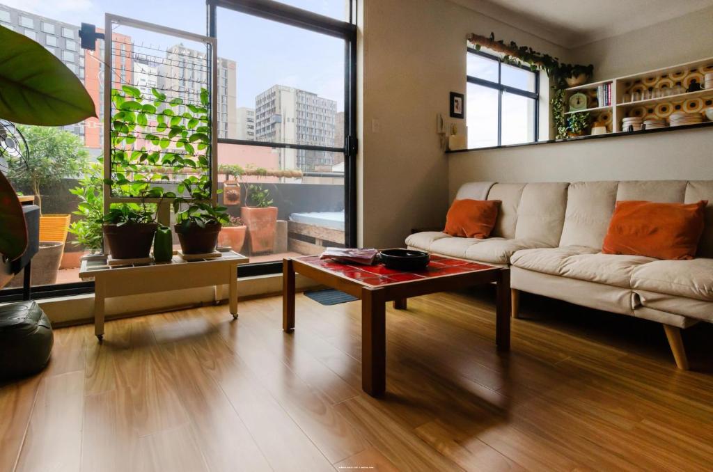 Stylish & Convenient Stay in Central Redfern, Sydney