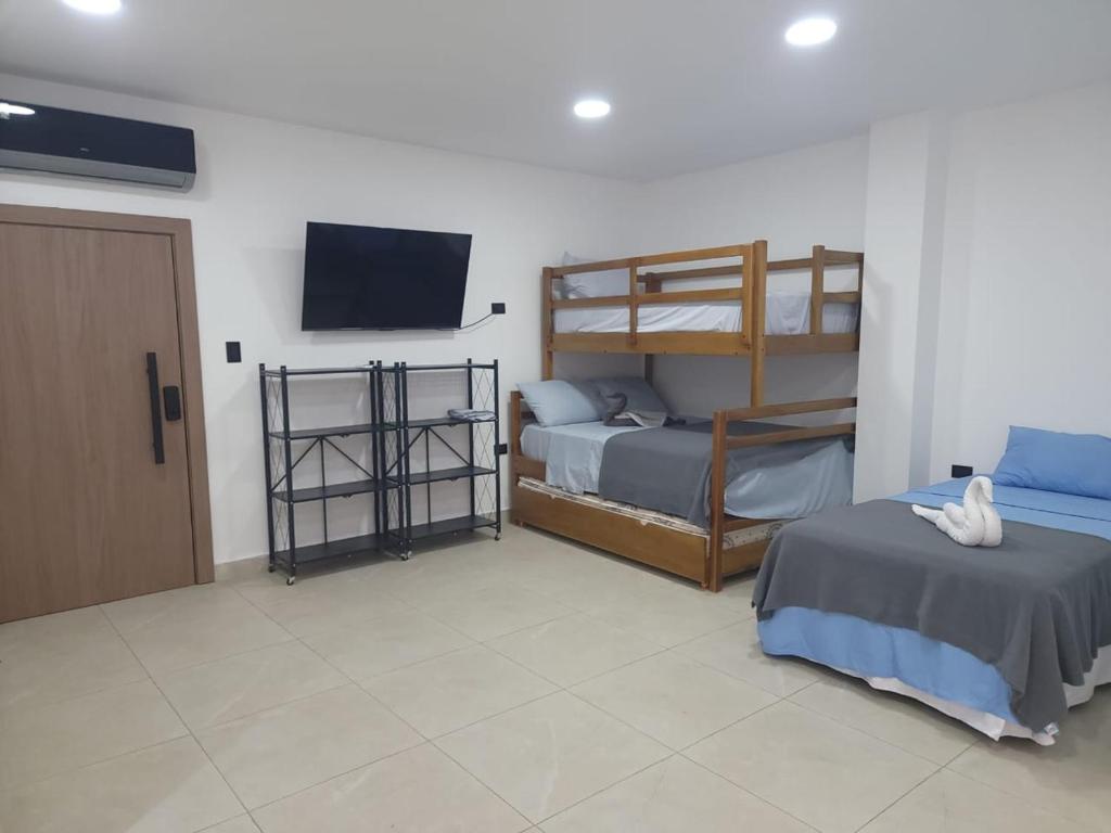 Danna Suite 1 Familiar - 3