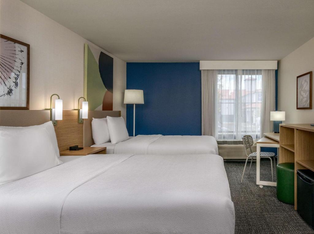 Denver Spark by Hilton Denver International Airport room