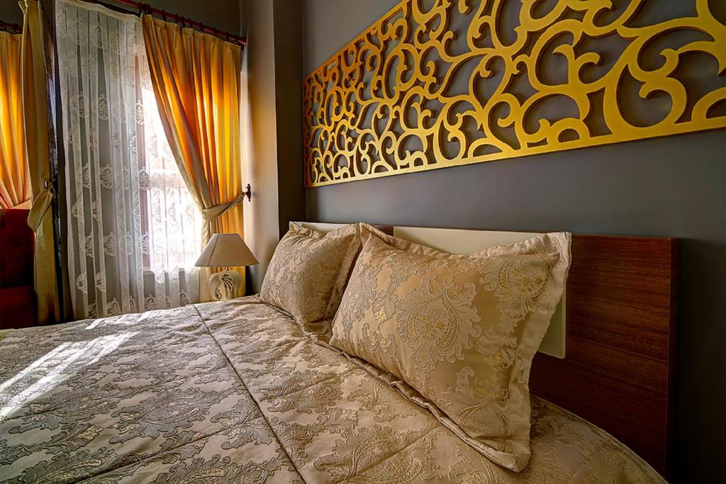 Million Old City Apartment photo