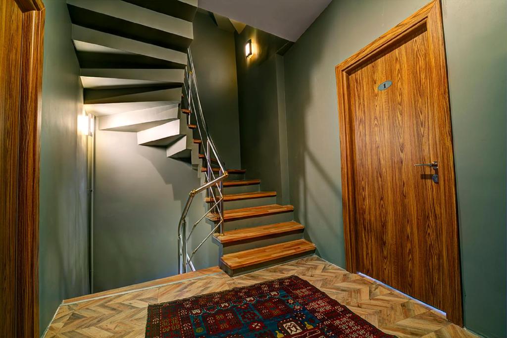 Million Old City Apartment photo