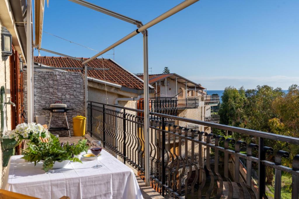 Casa Roberta, Giardini Naxos