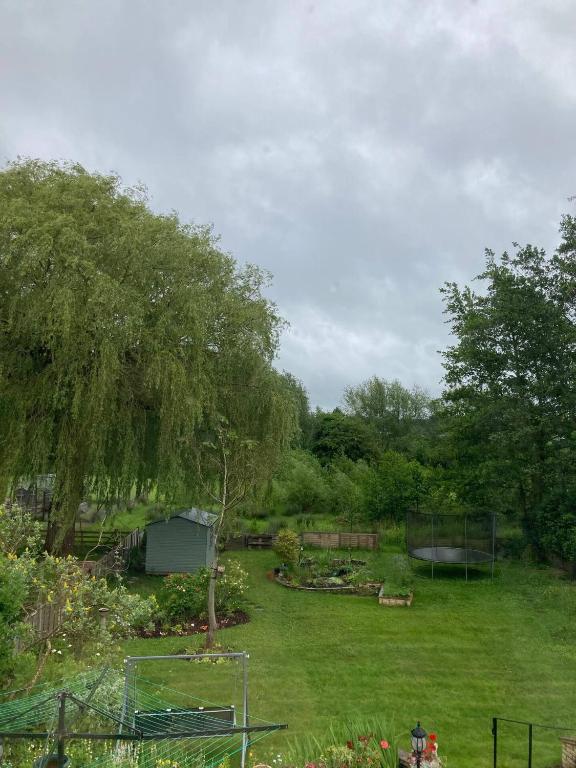 Room with a View, Grantham