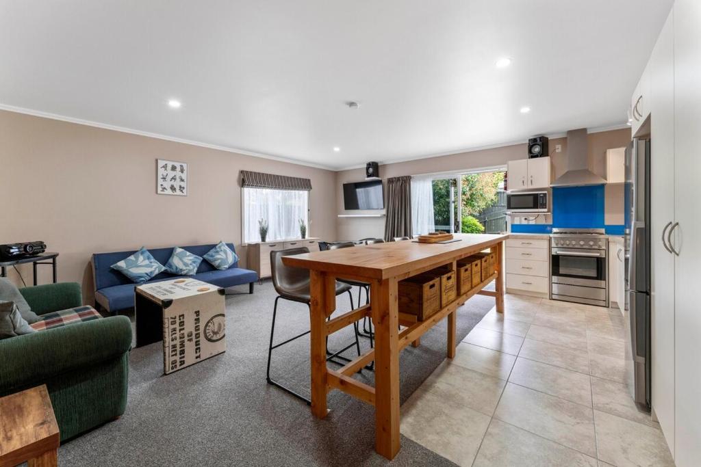 Hilltop Hideaway, Taupo