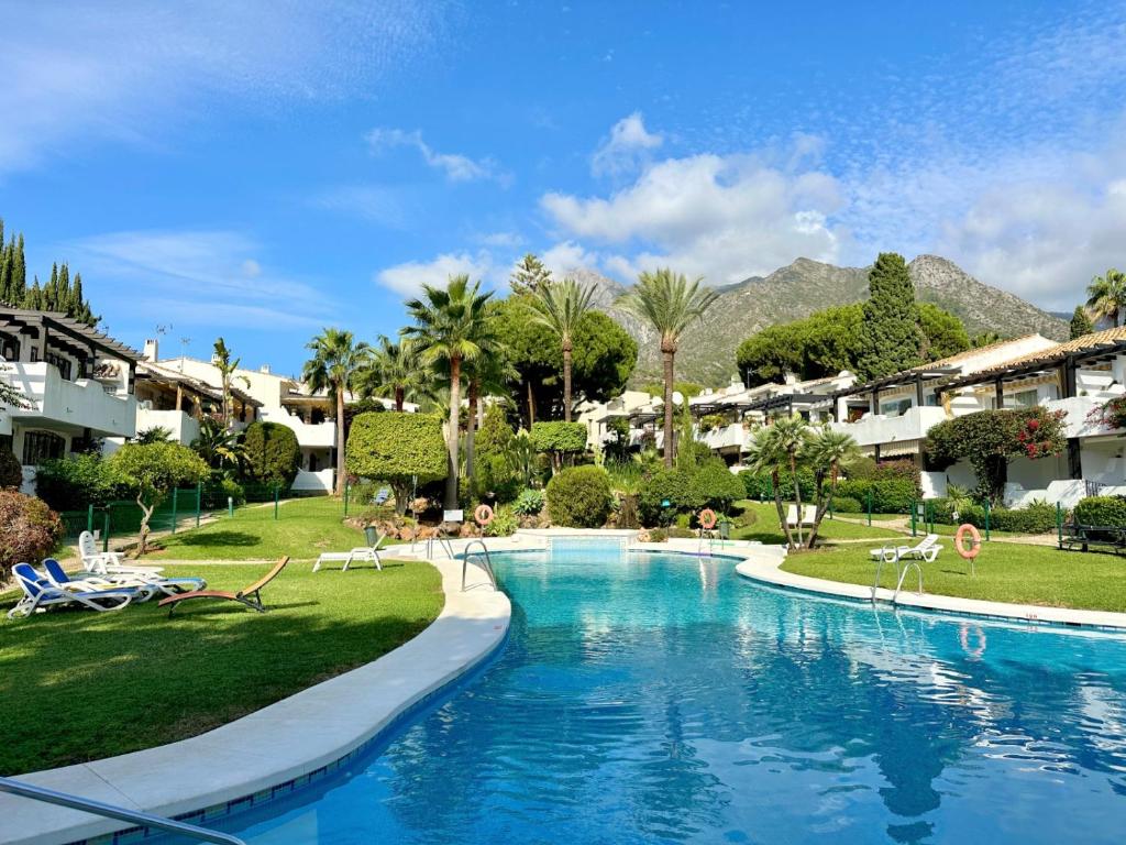 Modern 2 Bedroom Apartment in Marbella - 1