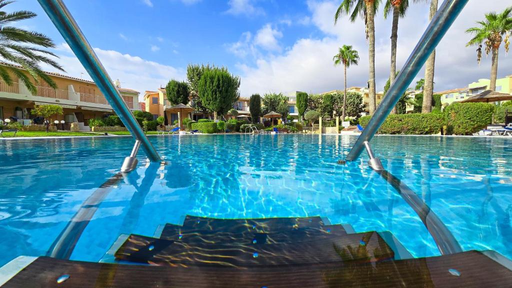 CSS Comfy Smart Superior By King's Palace, Paphos