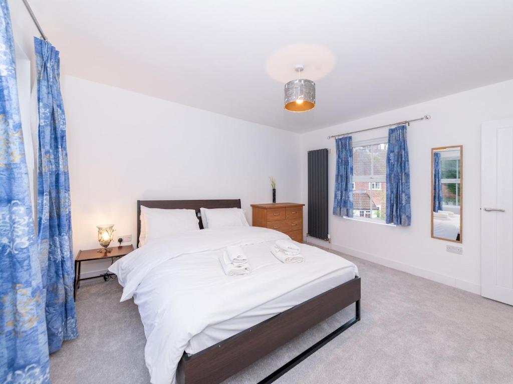 Pass the Keys Charming Modern Home in Central Wokingham, Wokingham