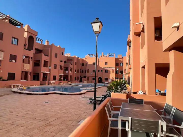 3-Bedroom Apartment with Pool in Torrevieja - 2