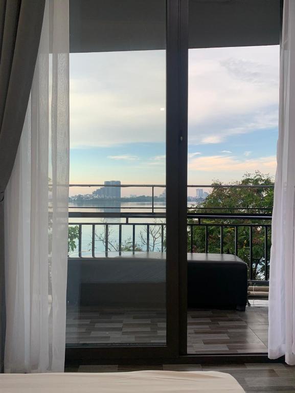 Mhouse lake view 1, Hanoj