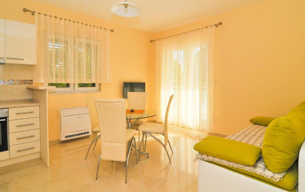 Cozy Apartment in Donja Lastva - Close to the beach - 1