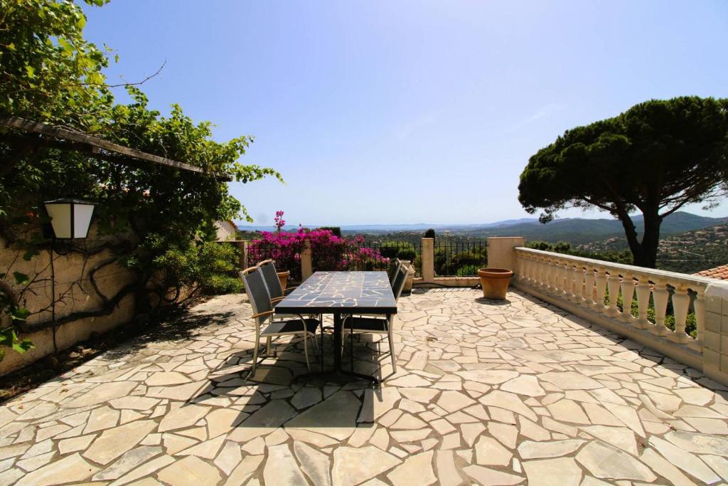 Villa Les Lauriers Blancs pour 6 personnes avec piscine privée et vue mer à La Londe-Les-Maures - 3