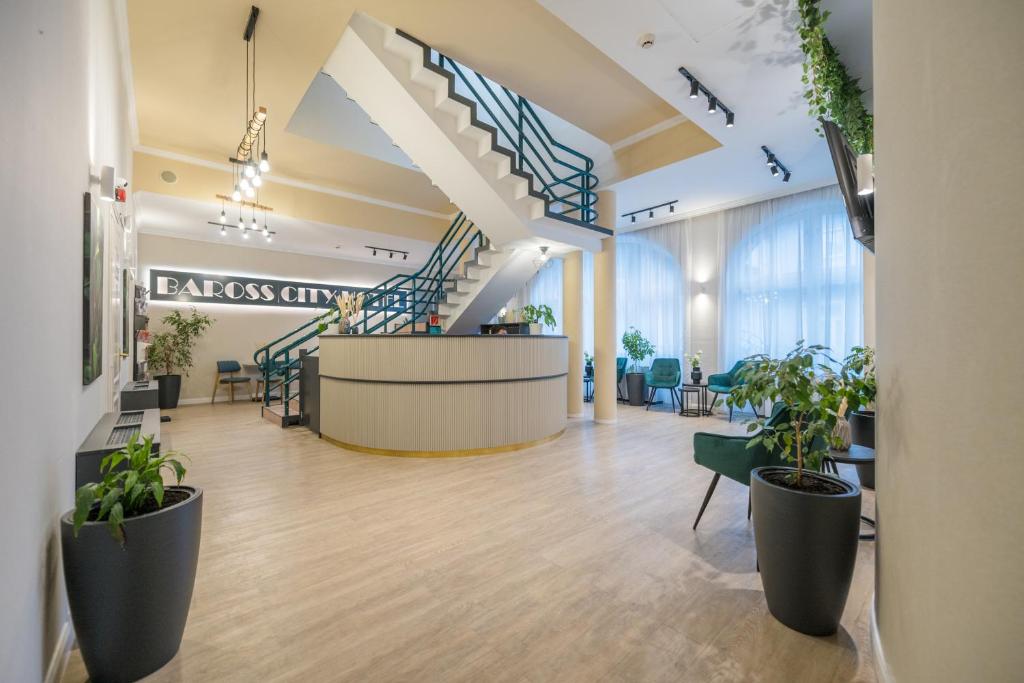 フロント・ロビー