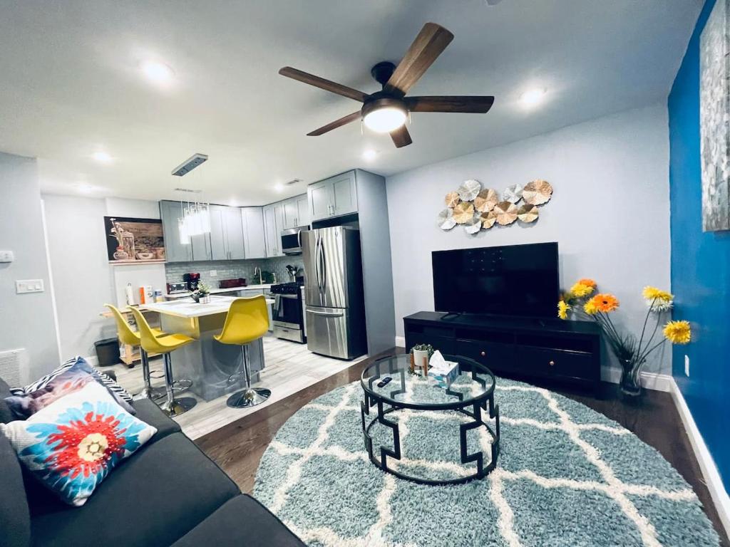 Magic Gardens 1BD Apt in Center City, Filadelfie