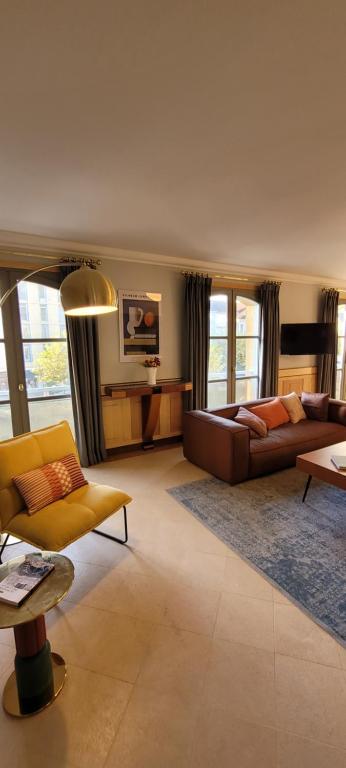 Superbe appartement entier et traversant 135m2, classé 5 étoiles, Sarlat centre - 2