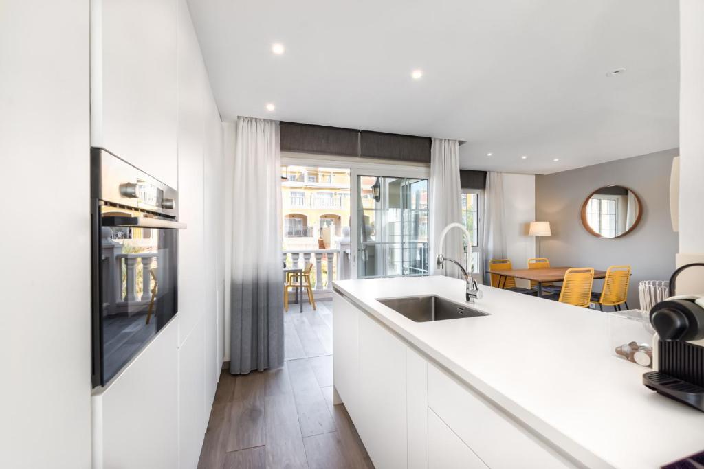 Paraiso B18 PENTHOUSE SEA VIEW & SUNNY TERRACES - 4