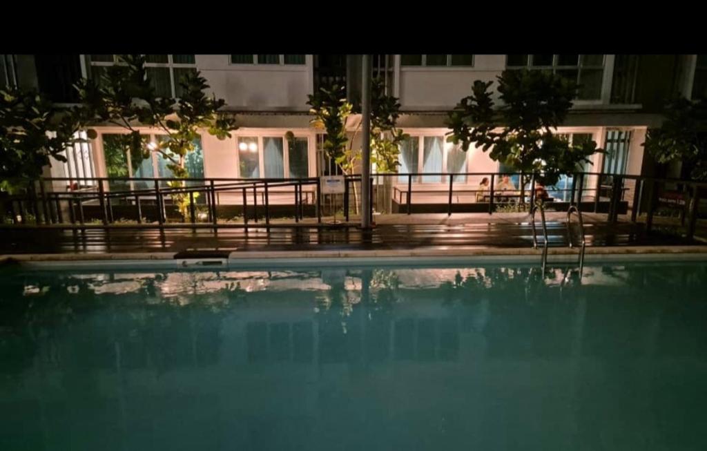 Ayesha Metrocity Staycation N-02 & N-5-03, Kučing