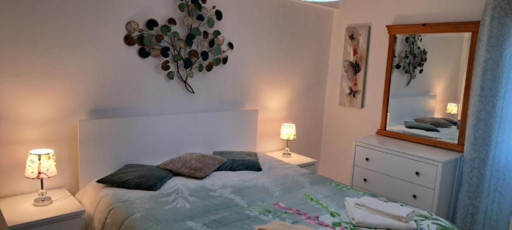 Isabel Dream I, 400m from the train, Rinchoa