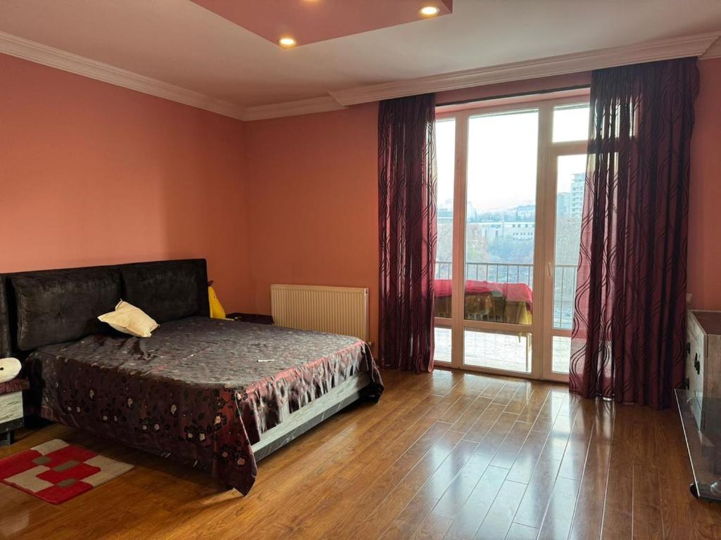 See the Funicular, Tbilisi