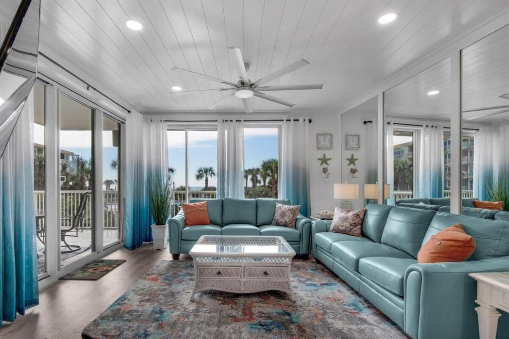 Crescent 116, Destin