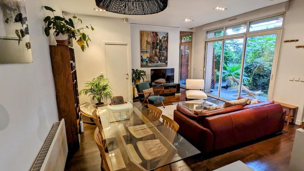 Beautiful apartment with private garden - 4