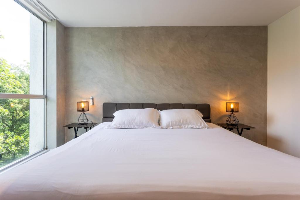 Superb Apartment in Central Poblado - 3