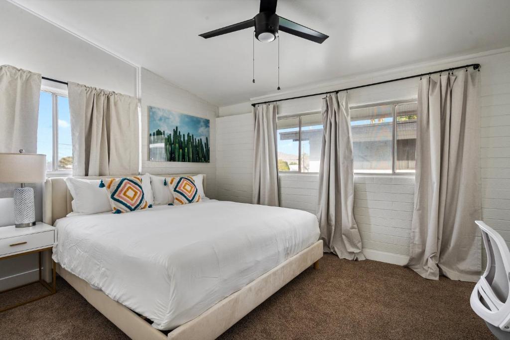 Chic & Modern 2B2B Suite in Scottsdale, Scottsdale