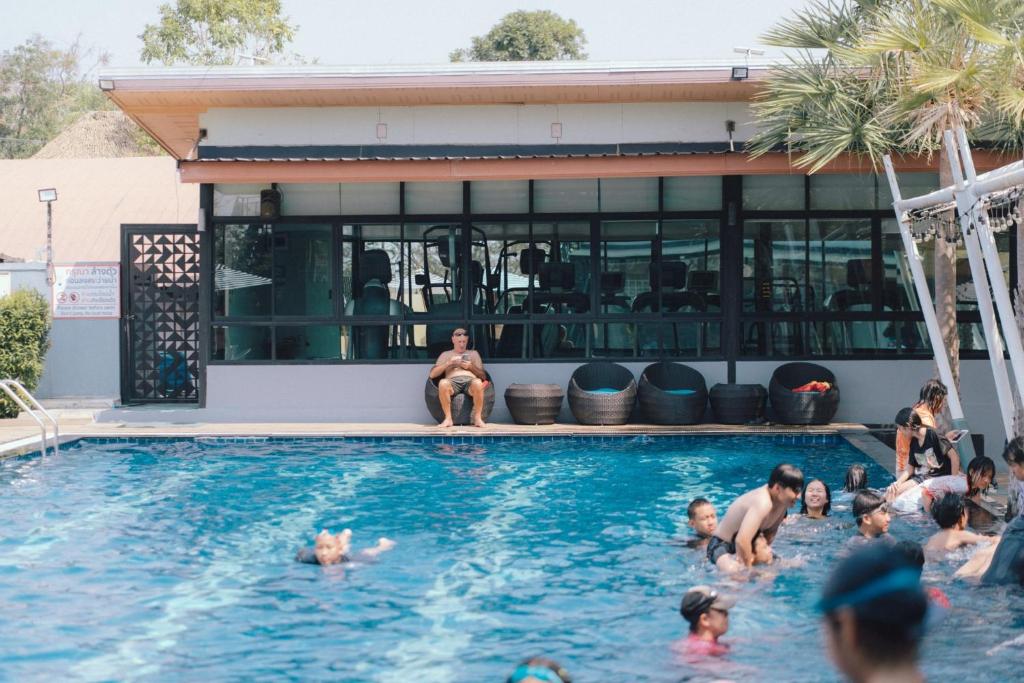 Swimming pool