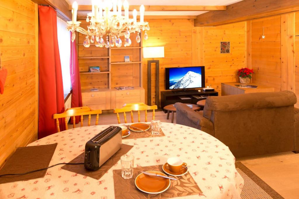 MOM - Alpine Boutique Apartments, Romantica, near Grindelwald Terminal - 2