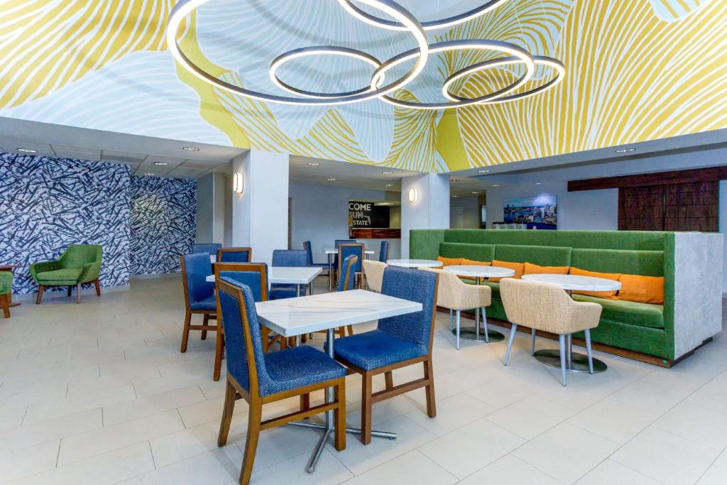 フロント・ロビー