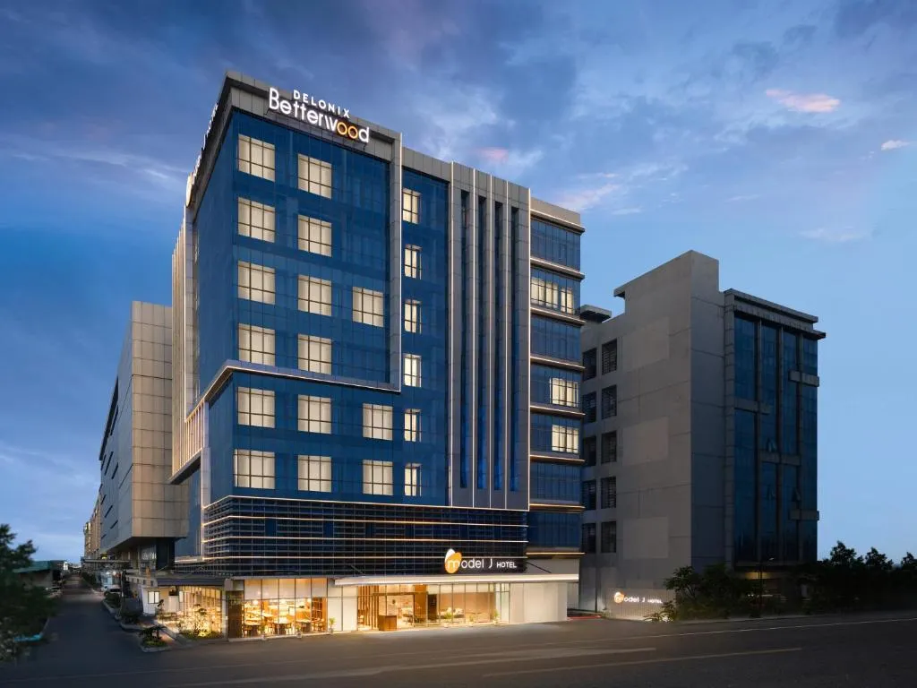 Model J Hotel Jakarta Soekarno - Hatta Airport 曼居酒店 雅加达苏加诺哈达机场店, hotel in Gardu