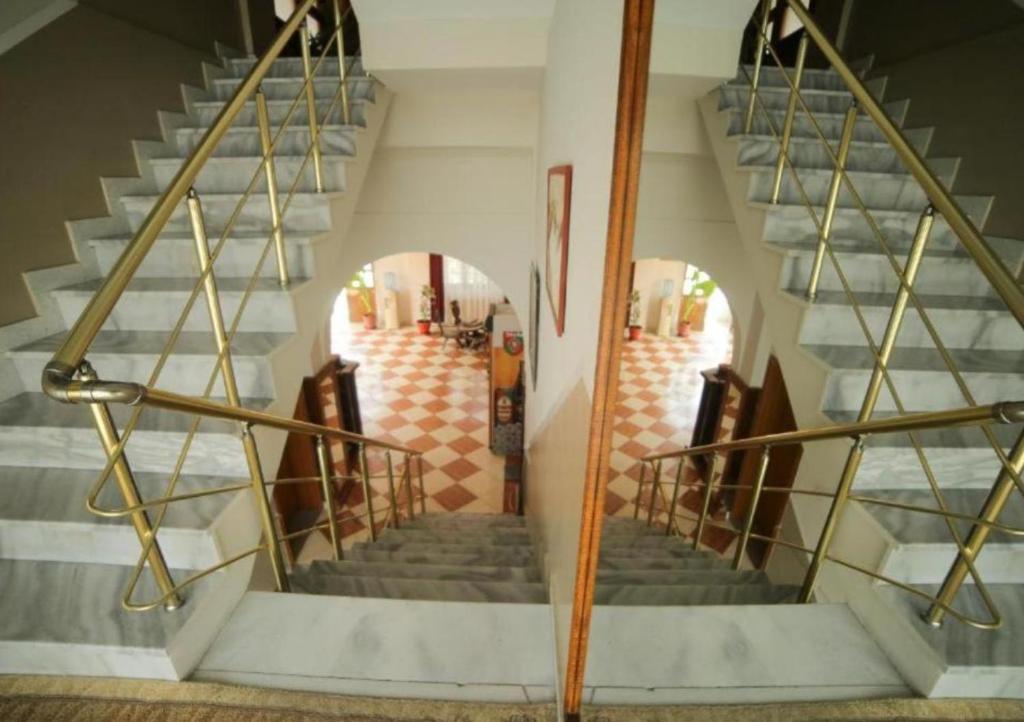 フロント・ロビー