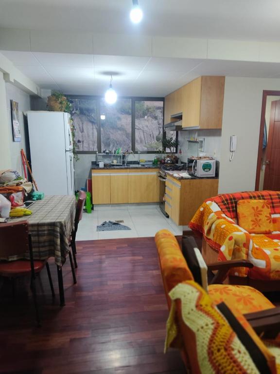 Departamento mono ambiente de 1 dormitorio calle 1 Costanera Obrajes - 5