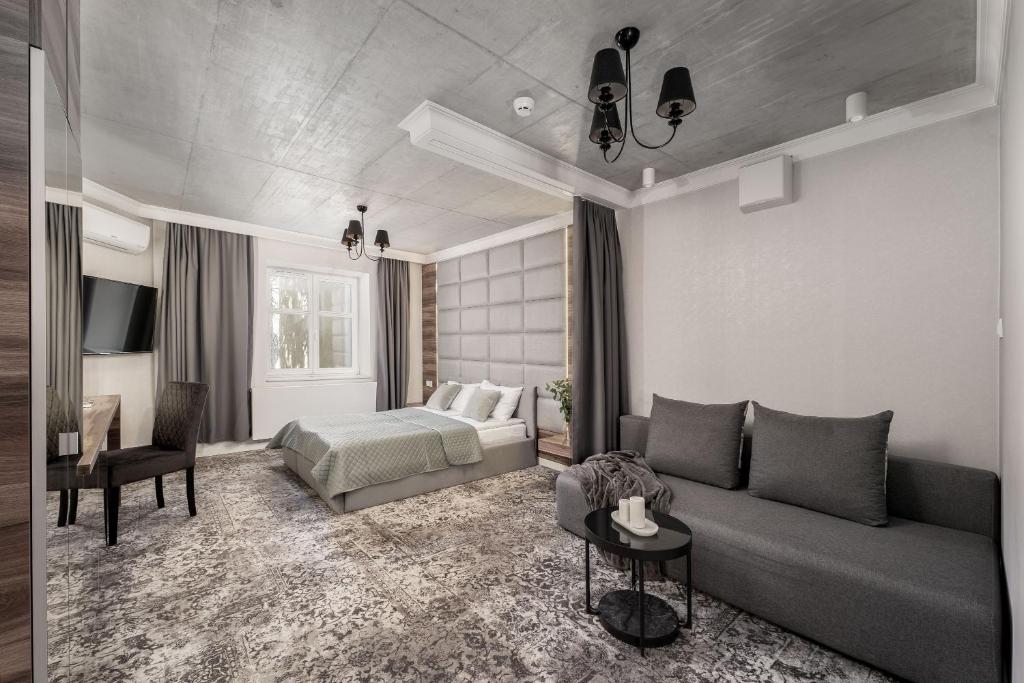 Main Station Stay, Krakov