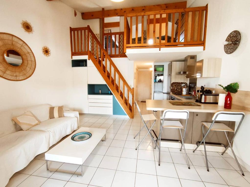 PERLES DU SOLEIL Belle villa T3 mezzanine avec piscine - 1
