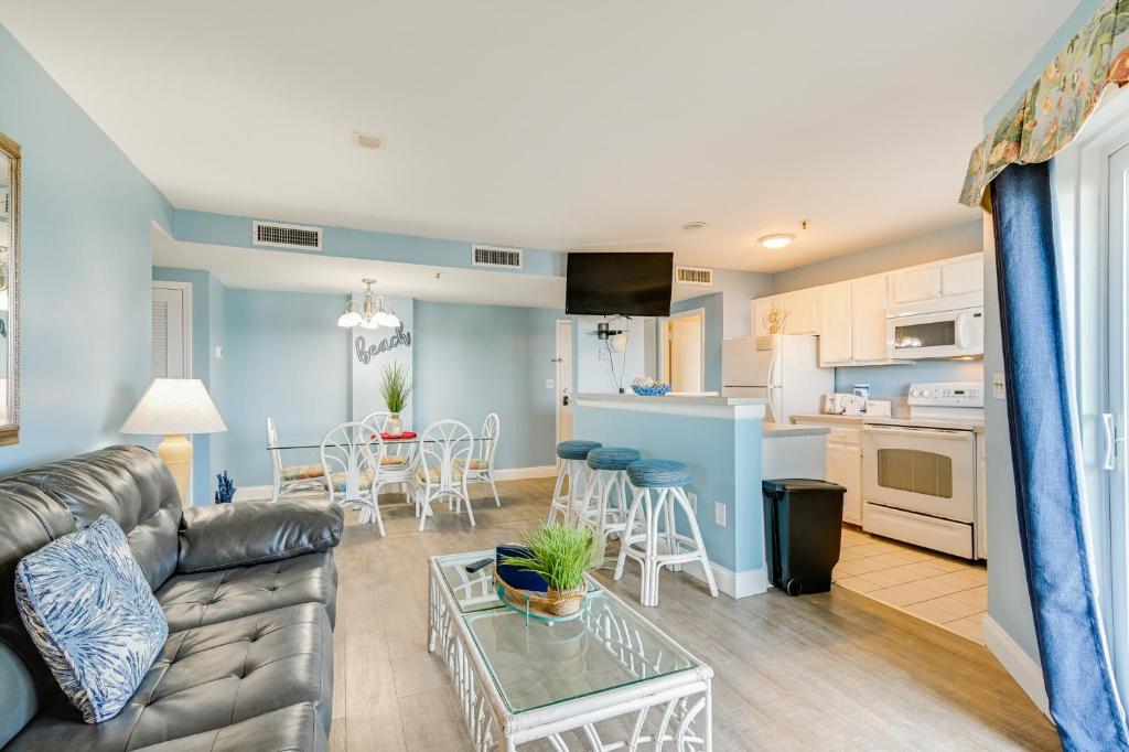 Steps to Pool and Ocean Myrtle Beach Resort Condo, Myrtle Beach