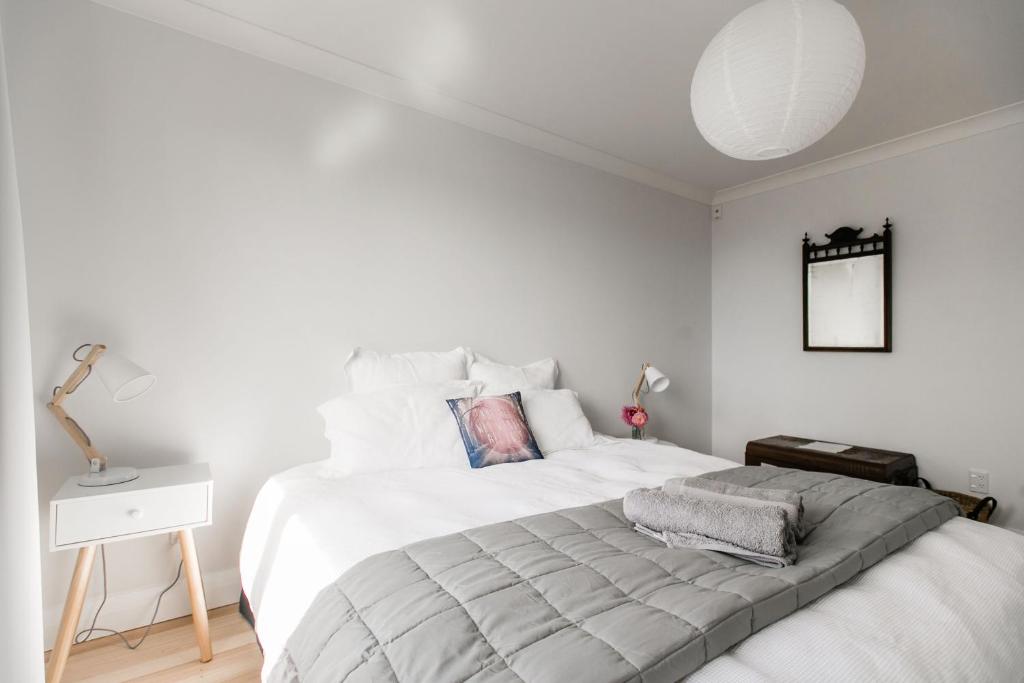 Standard Double or Twin Room with Shared Bathroom