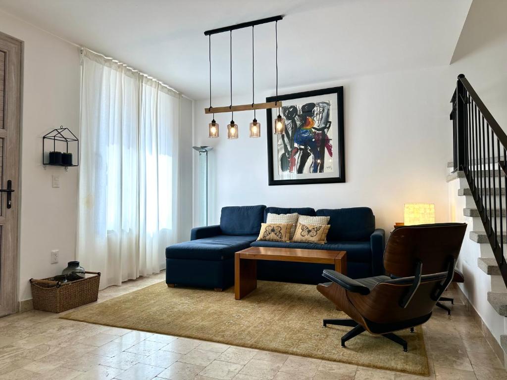 3Bedrooms-5 min Downtown-Wifi-Pool-Jacuzzi-Parking - 1
