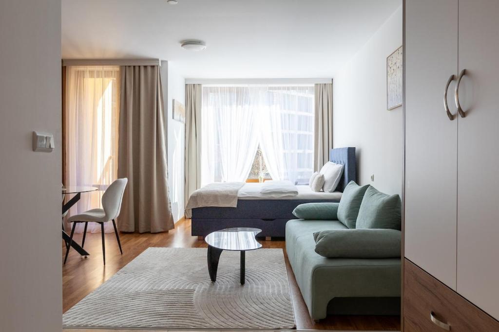 Pirin Sense Hideaway Studio - Spa - Free parking, Bansko