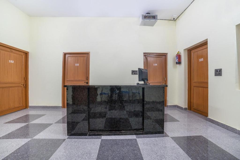 フロント・ロビー