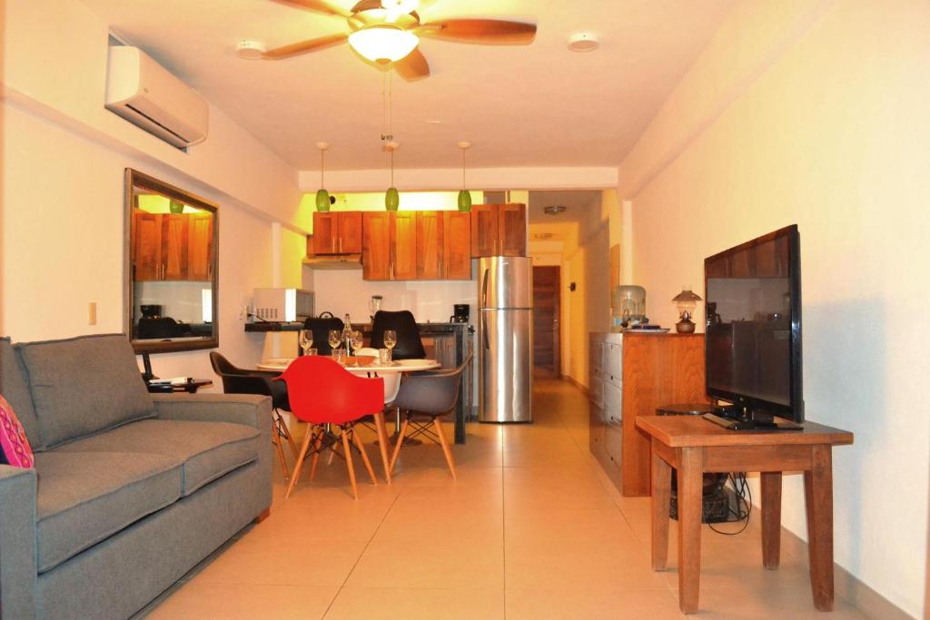 Studio Romantic Zone steps to beach Adults Only - 5