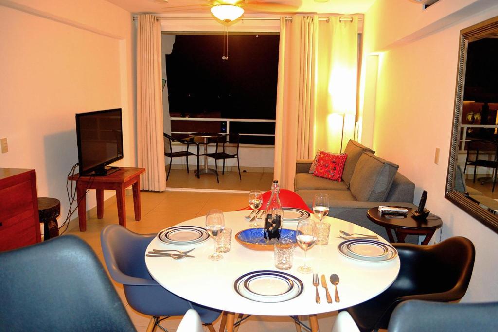 Studio Romantic Zone steps to beach Adults Only - 3