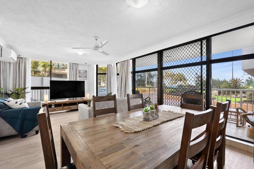 Break Free - Beachfront Resort in Heart of Surfers, Gold Coast